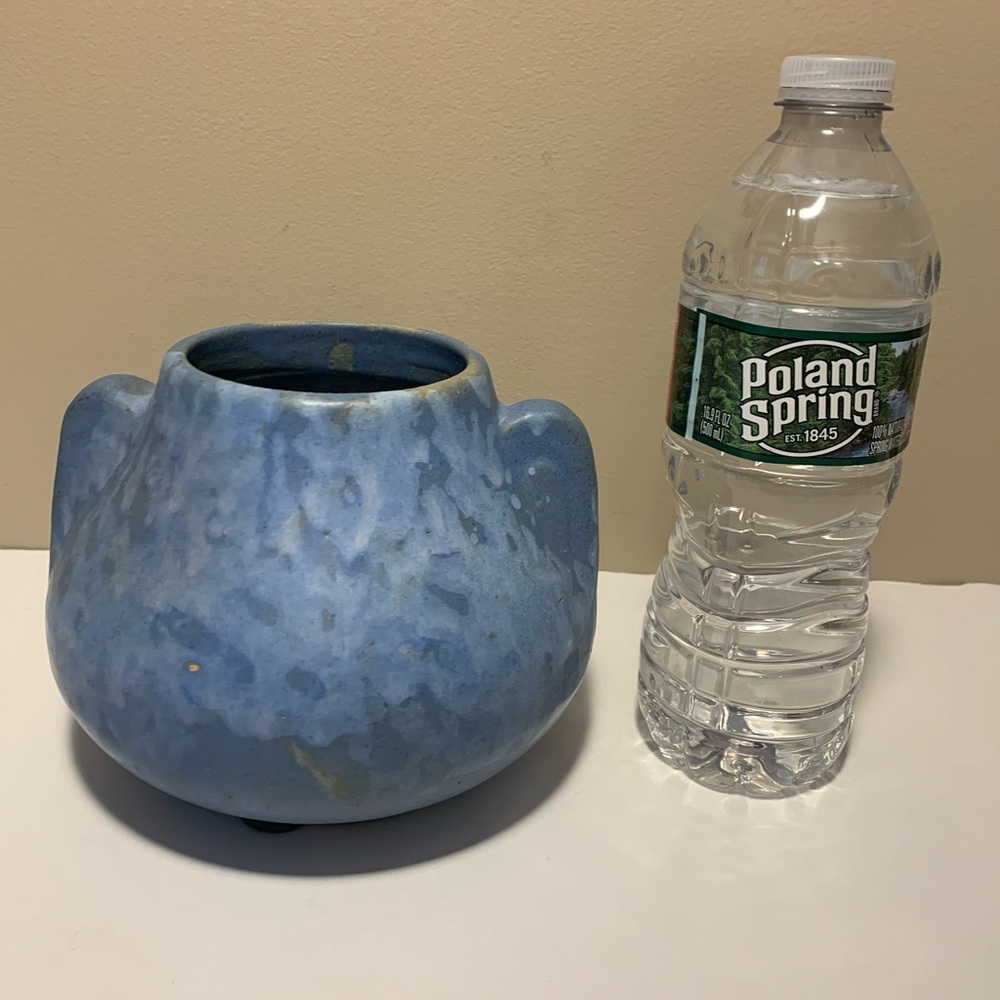 Vintage Blue pottery vase maybe McCoy but not sure as is
